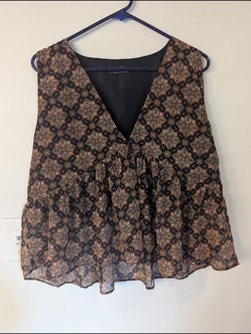 The Fifth Label Women’s Black Patterned V-Neck Sleeveless Peplum Top XL